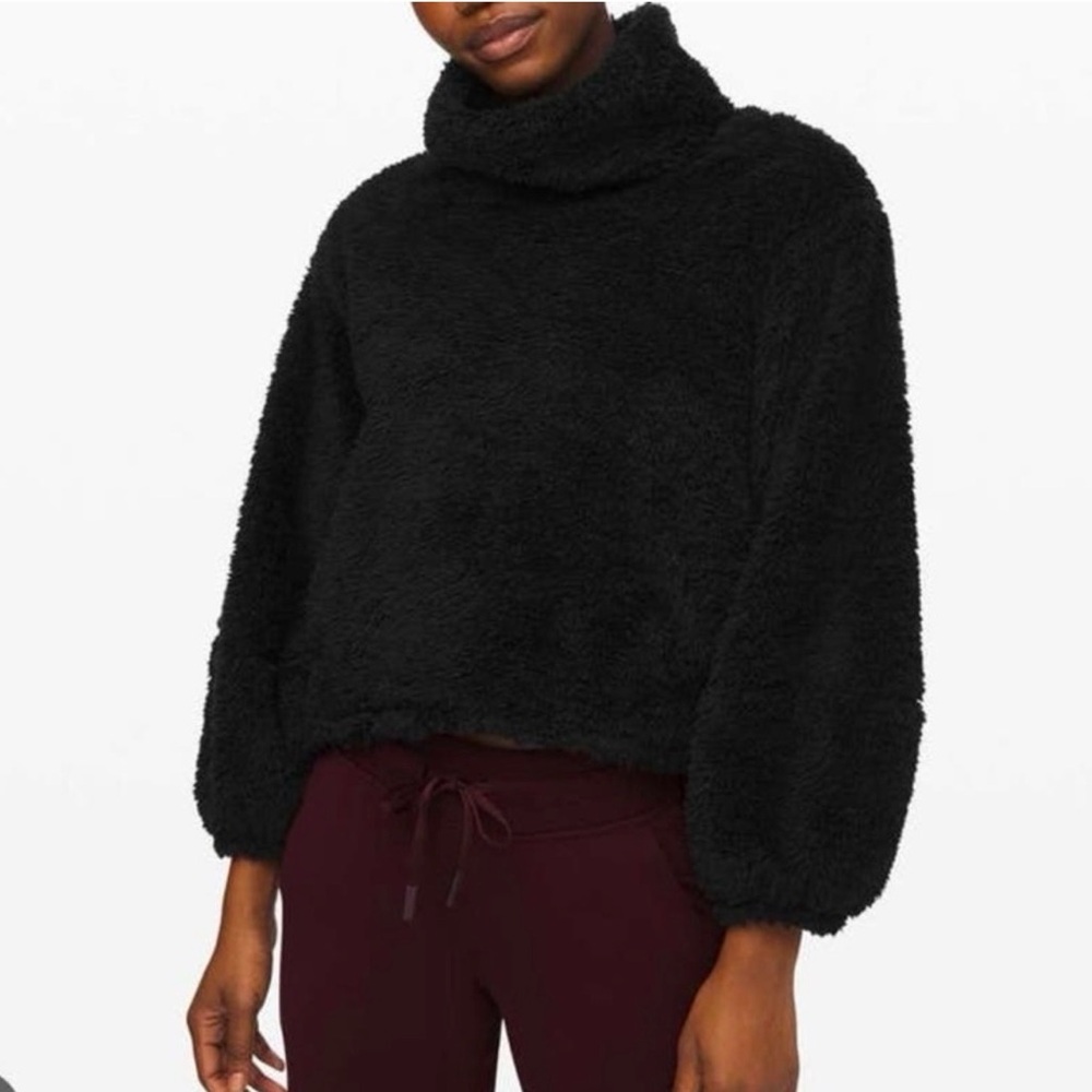 Lululemon Sherpa‎ Pullover Size 8 Black Fleece Kangaroo Pocket Cozy